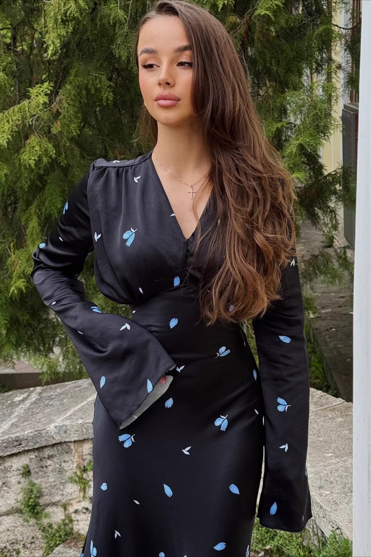 Deep V Neck Flared Sleeve Tiered Maxi Floral Print Dress 2