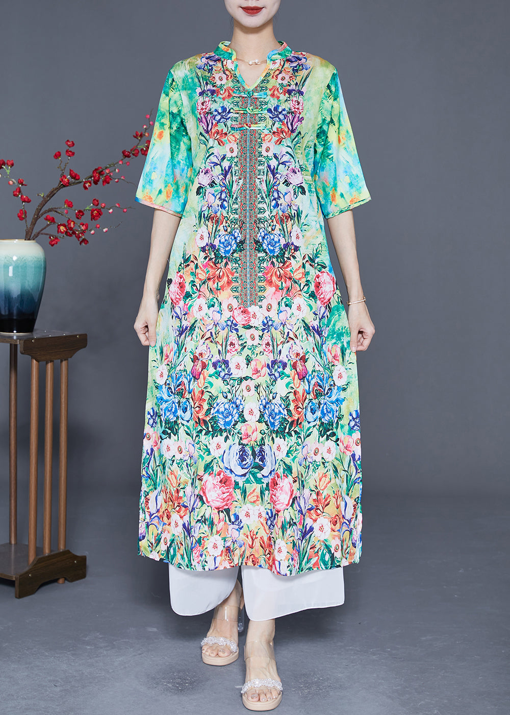 Beautifully Crafted Dress in a Classic Style