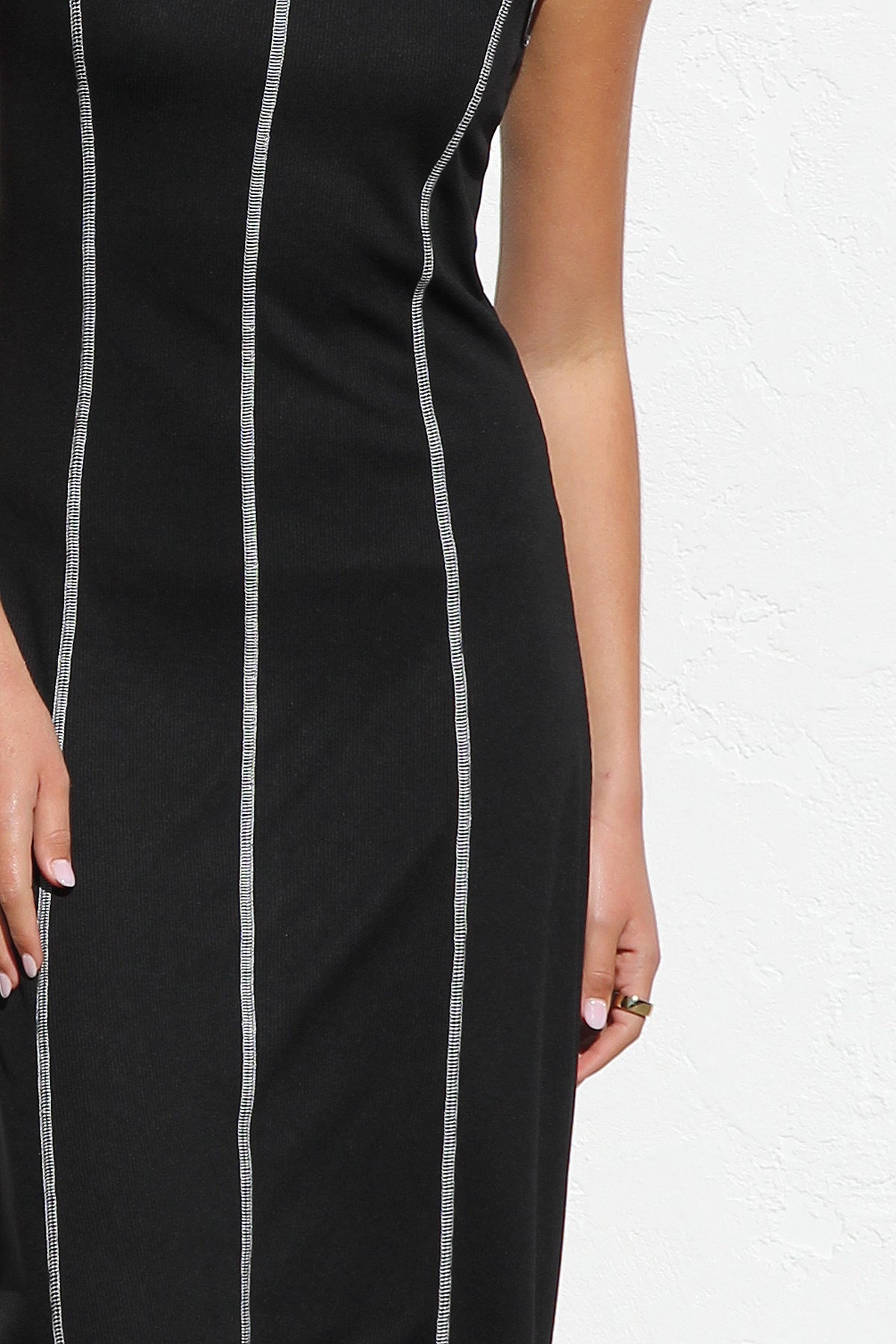 Paloma Boutique Dress Black Chic Silhouette Collection