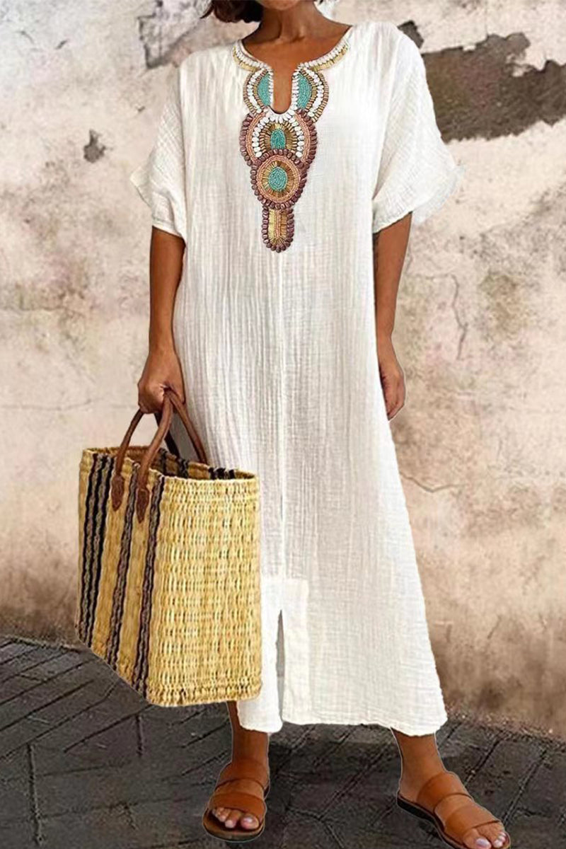 Beautifully Finished Dress in a Timeless Design