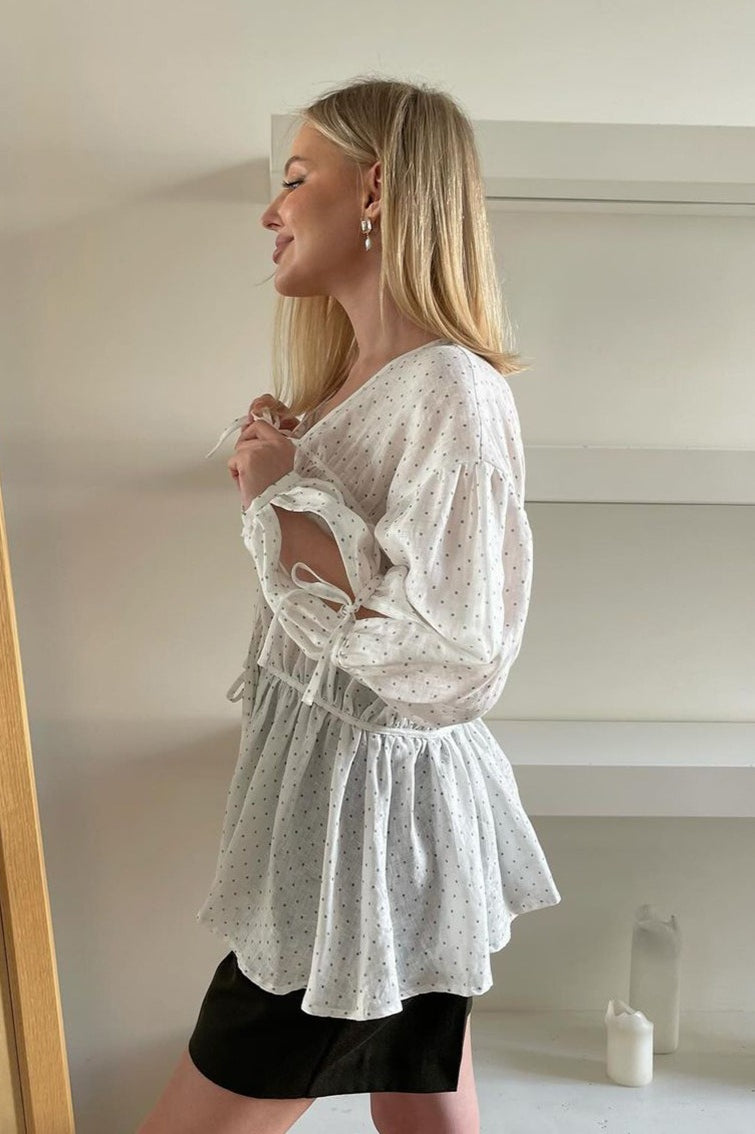 Loose Fit VNeck Tie Long Sleeve Crop Top