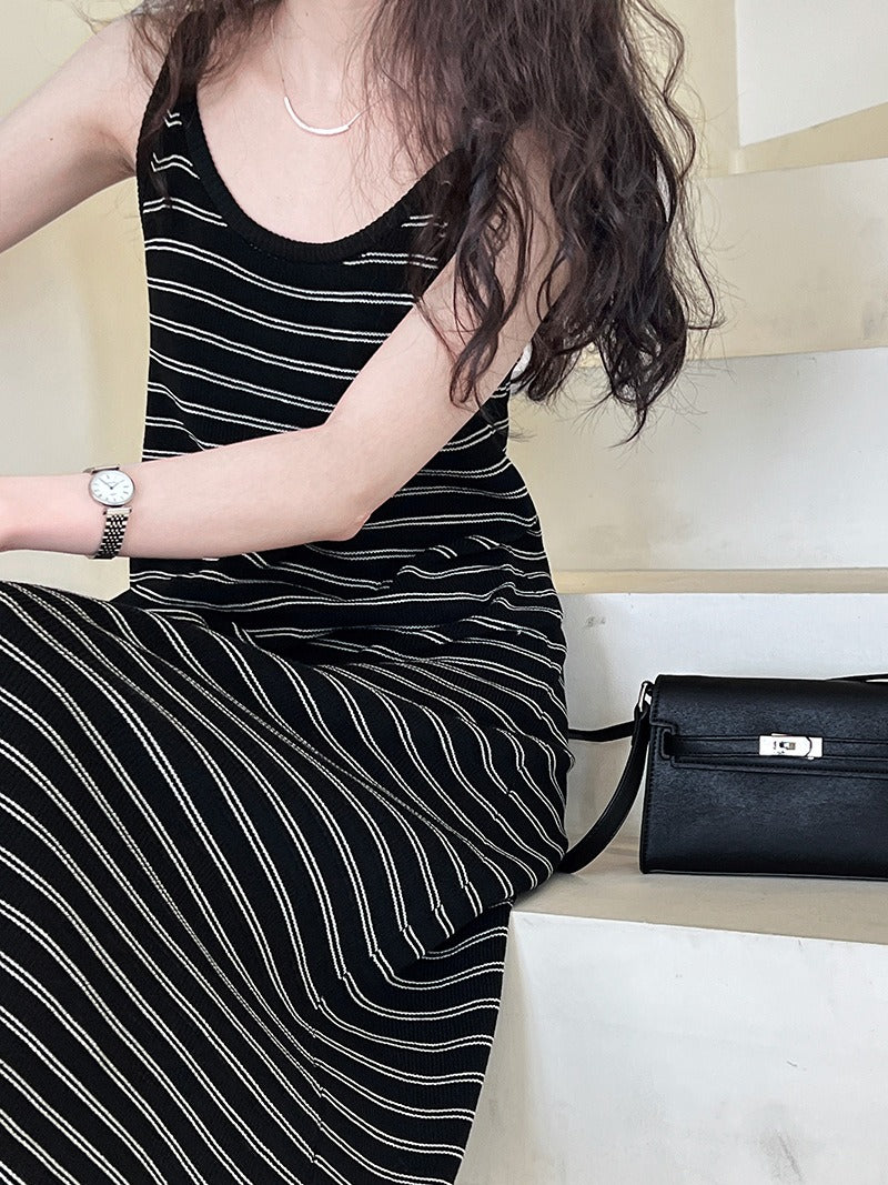 Contrasting Knitted Vest Skirt