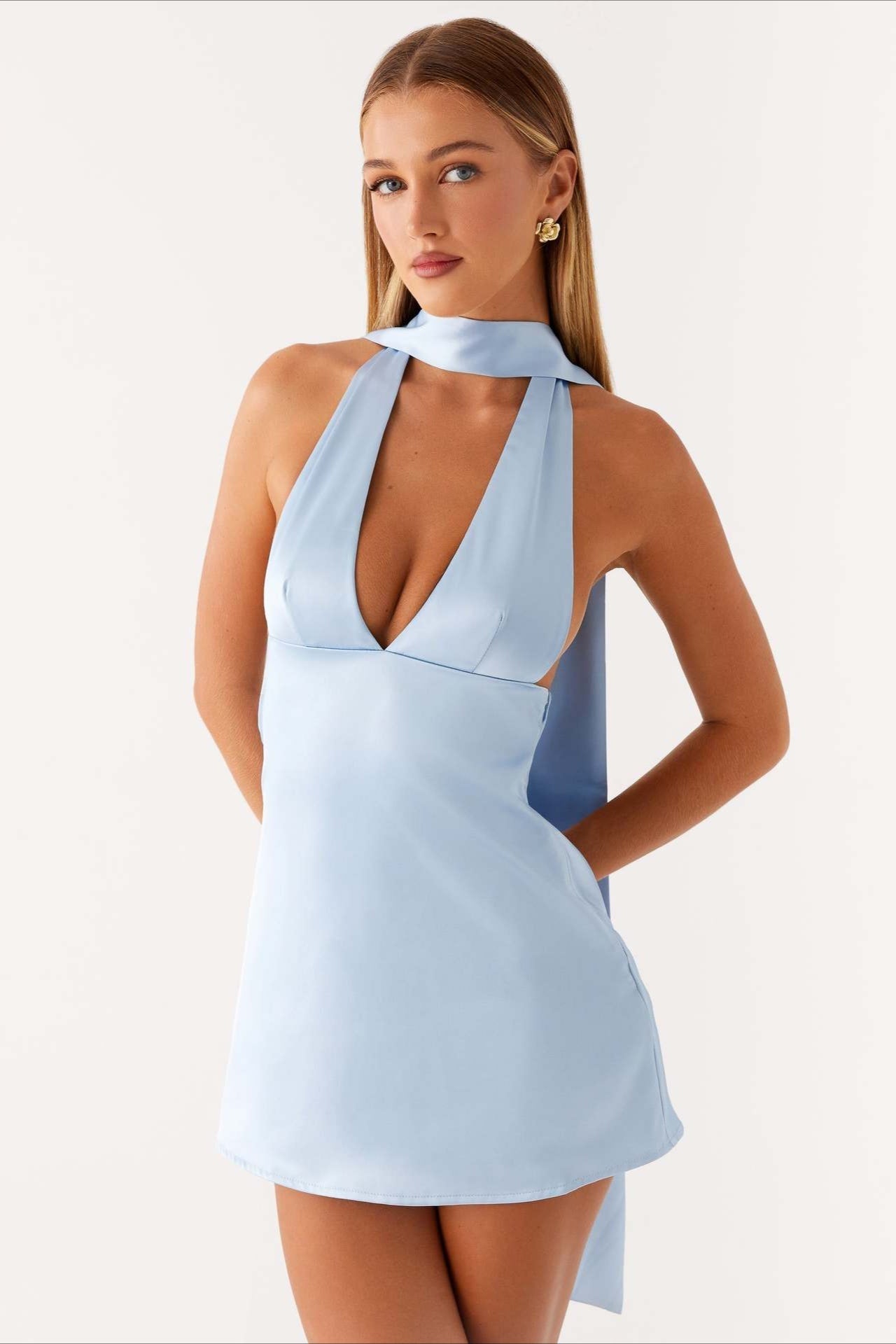 Deep V Backless Ribbon Dress 6