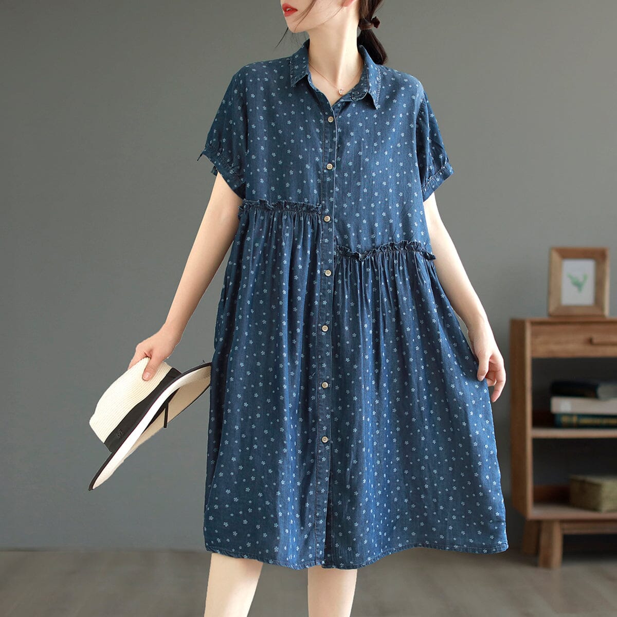 Beautifully Finished Dress in a Timeless Design