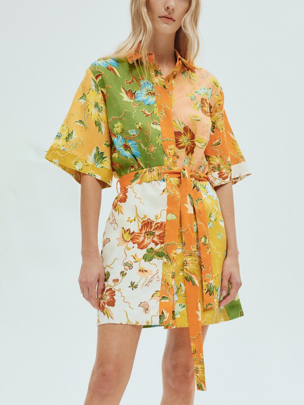 Unique Contrasting Floral Charming Print Mini Dress Multicolor / S Dresses