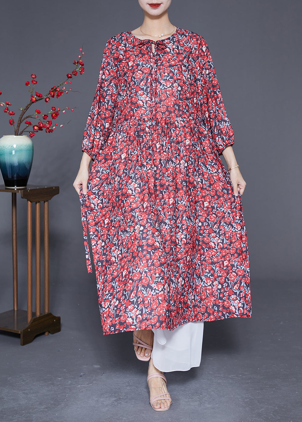 Classic Vintage Dress with a Flattering Fit