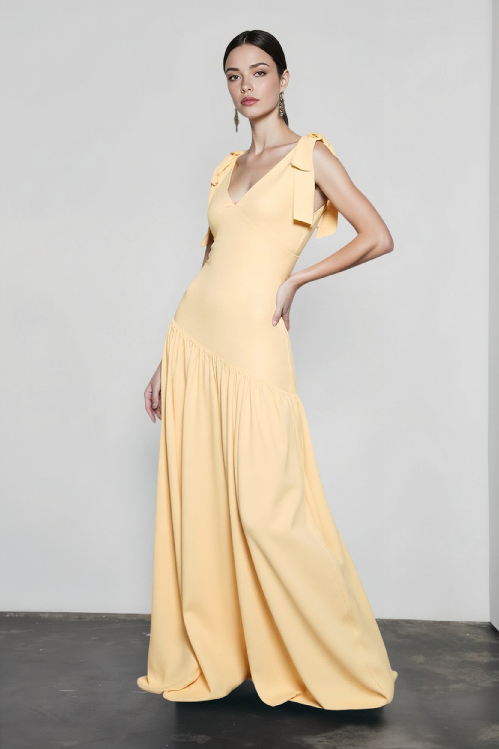 Elegant Bow Strap Fitted Flared Sleeveless Party Dress