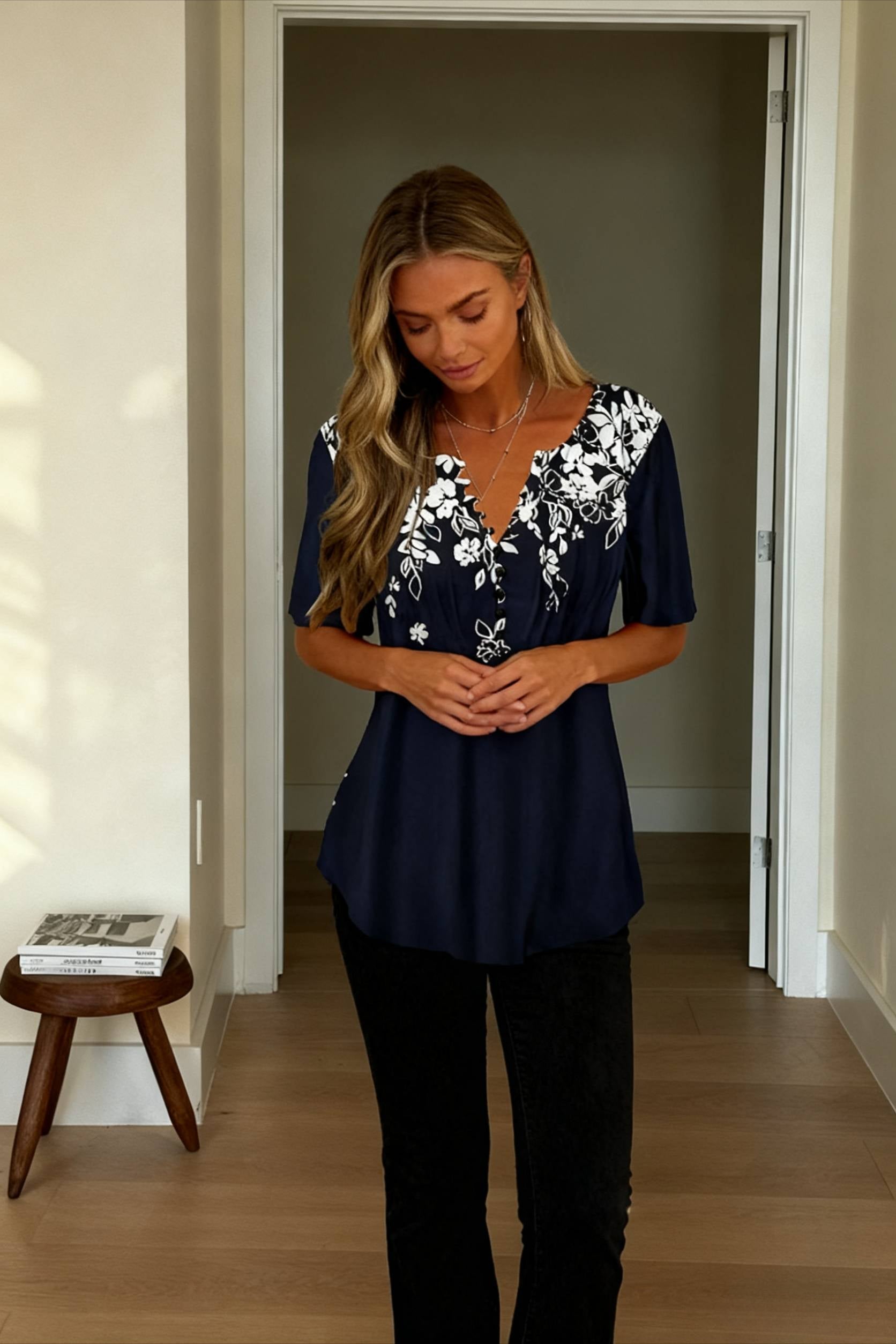 Navy Fit Flowered Women's in Brief Blue Painting Button Tunic White Sleeve Regular Neck Black with Flowered Print Round Tshirt Weekend Festive Design