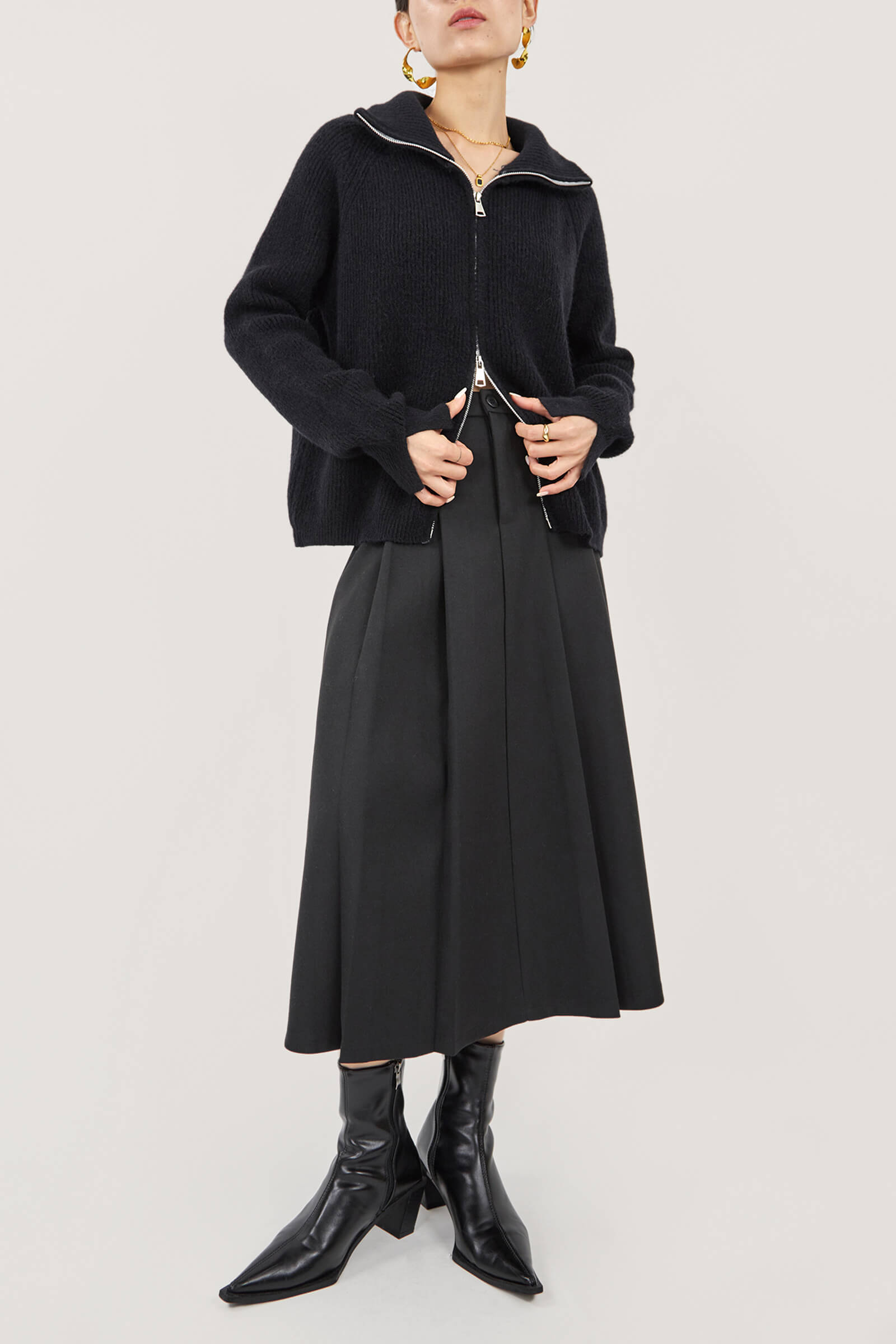 Black Solid Zipper Up Placket Cardigan