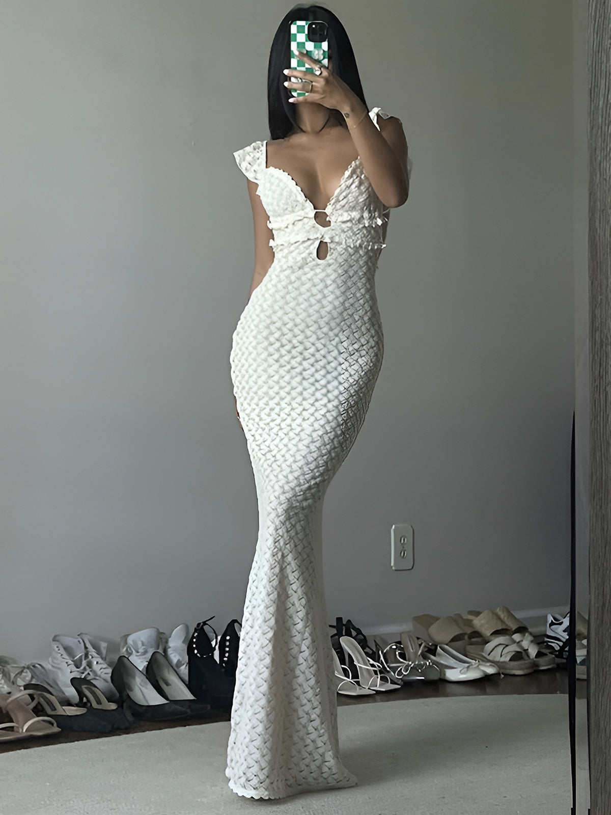 Deep V-Neck Textured Knit Keyhole Cutout Mermaid Gown