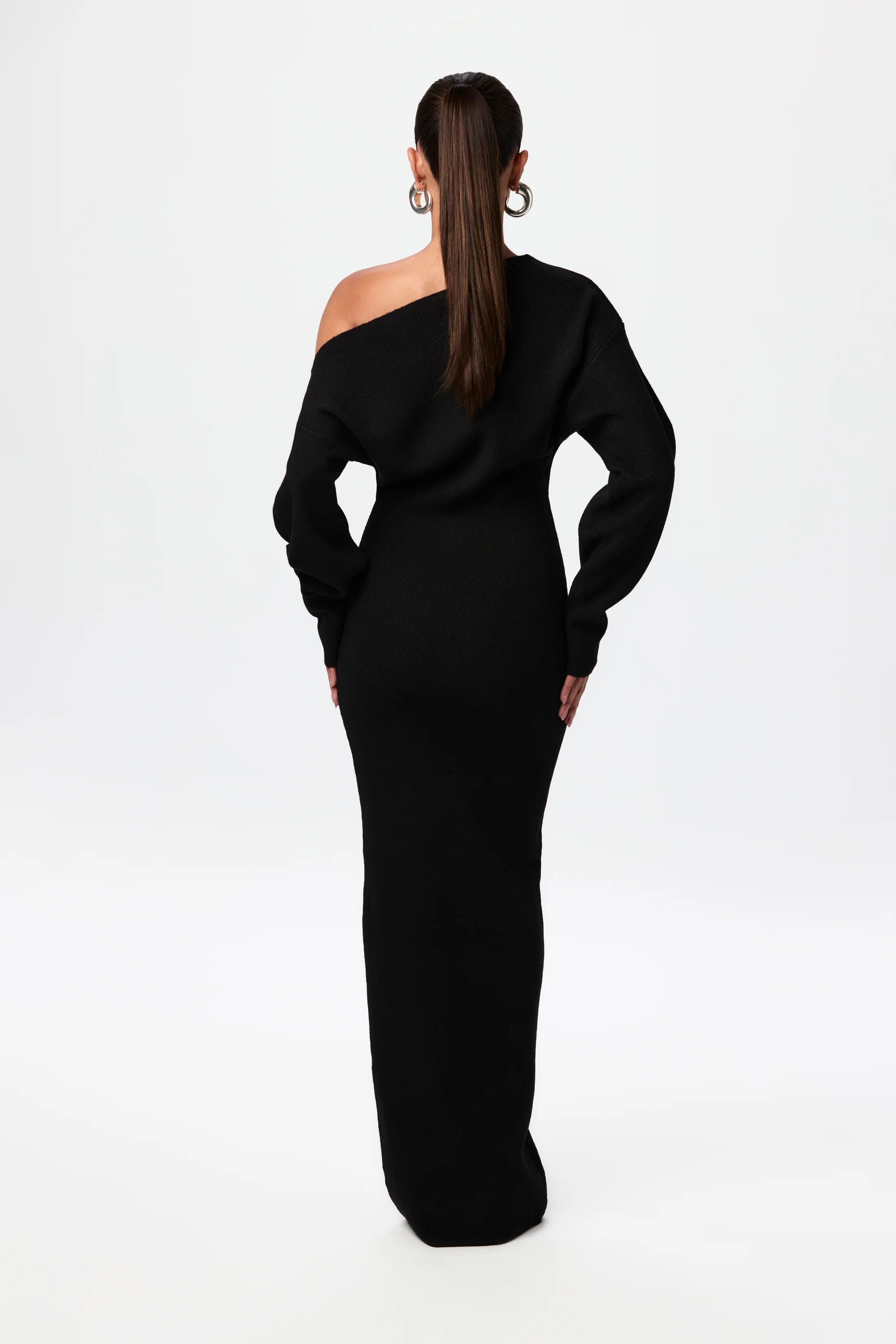 Vania Boutique Sweater Dress with Dropped Shoulders Elevated Occasion Wear