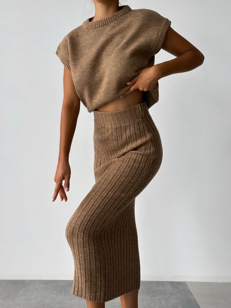 Knit Short Sleeve Sweater and Stretch Ribbed Midi Skirt Set