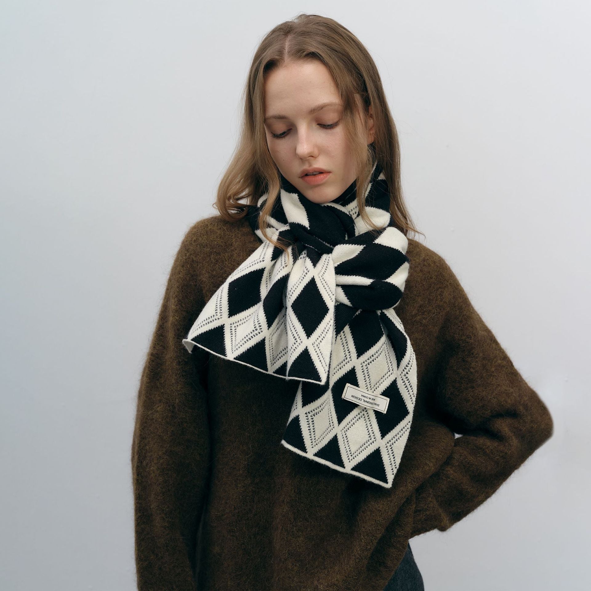 Niche Designer Versatile Warm Highend Knitted Scarf