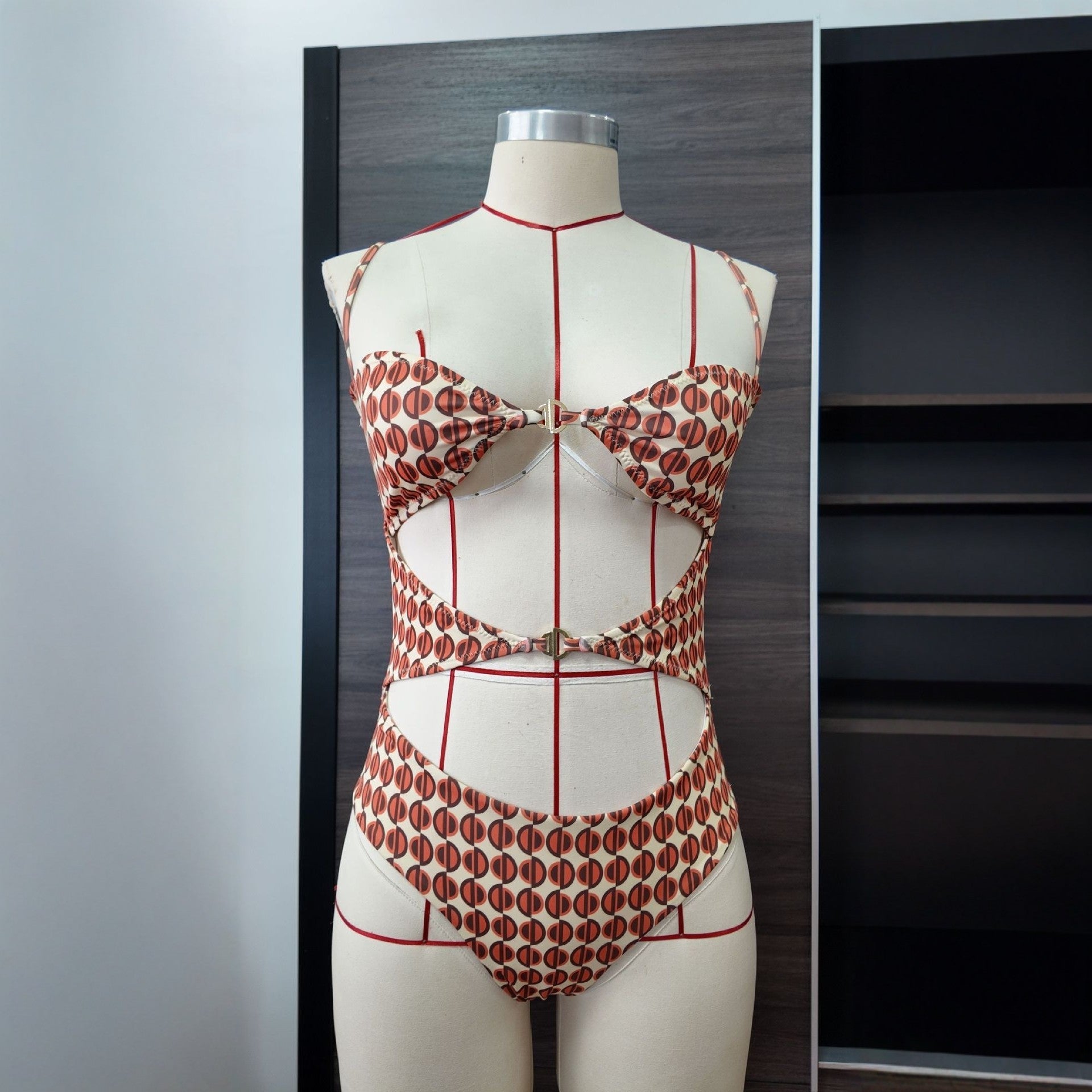 Printing Slim Fit One Piece Swimsuit Women Sexy Slimming Metal Accessories Bikini