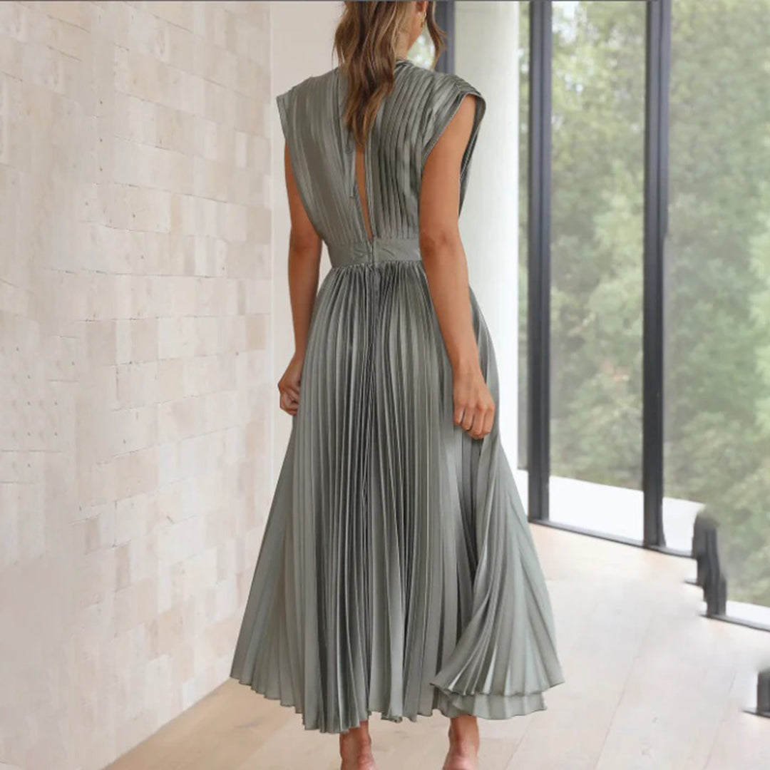Mertxe Elegant V-neck Pleated Maxi Dress for Women Sophisticated Look