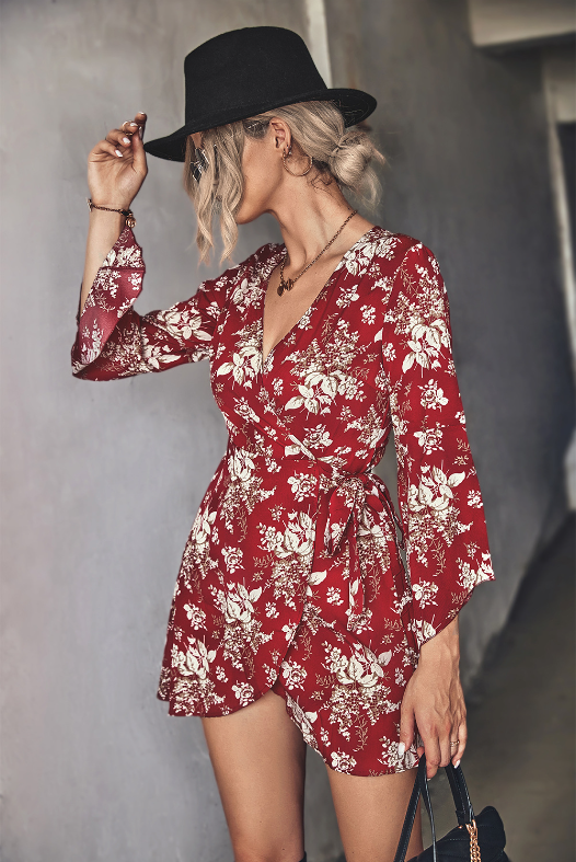 Arm Gown With Irregular Flared Flowered Design S / Black