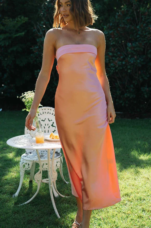 Half Open Back Charming Sleeveless Silky Dress
