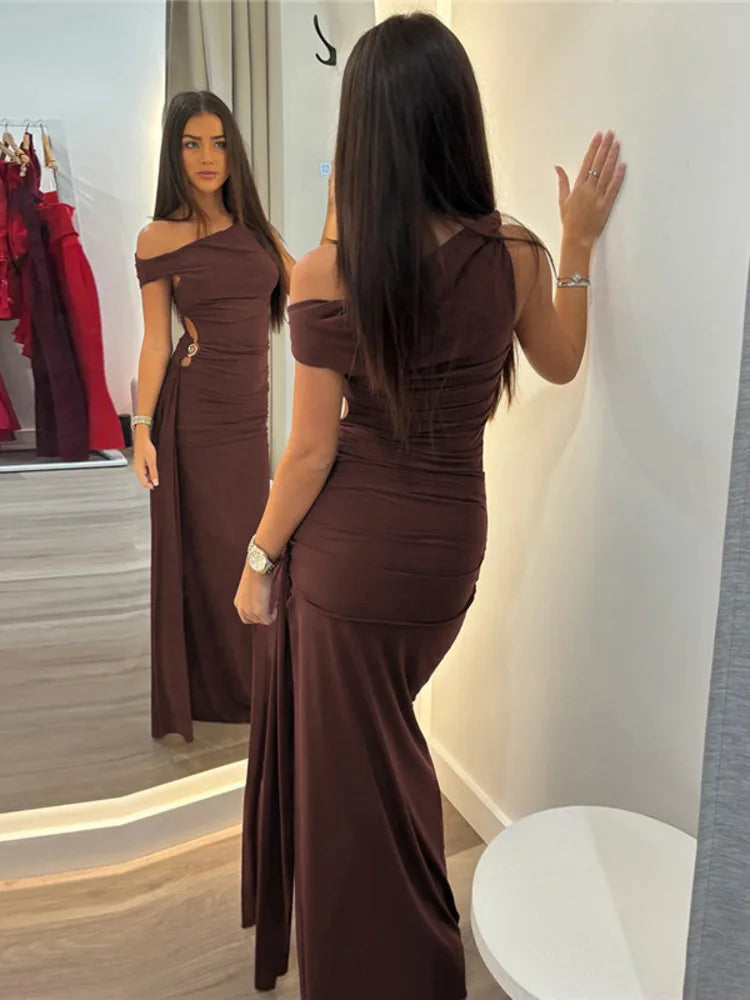 Oblique Shoulder Backless Maxi Dress