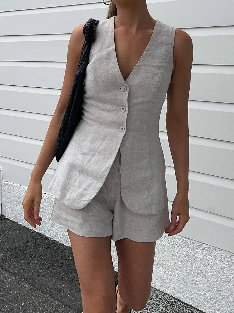 VNeck Vest Loose Shorts Suit
