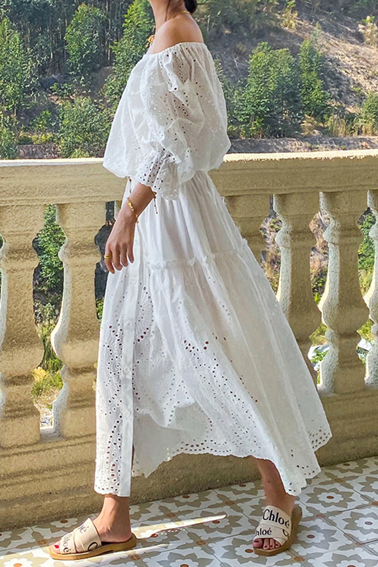 Folded White Lace With Skirt Embroidery / M Skirts