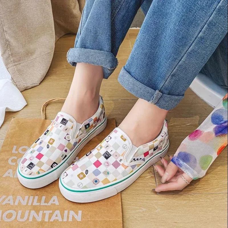 Womens Canvas Multicolor Checkerboard Design SlipOn Flats Summer Fashion Skateboard