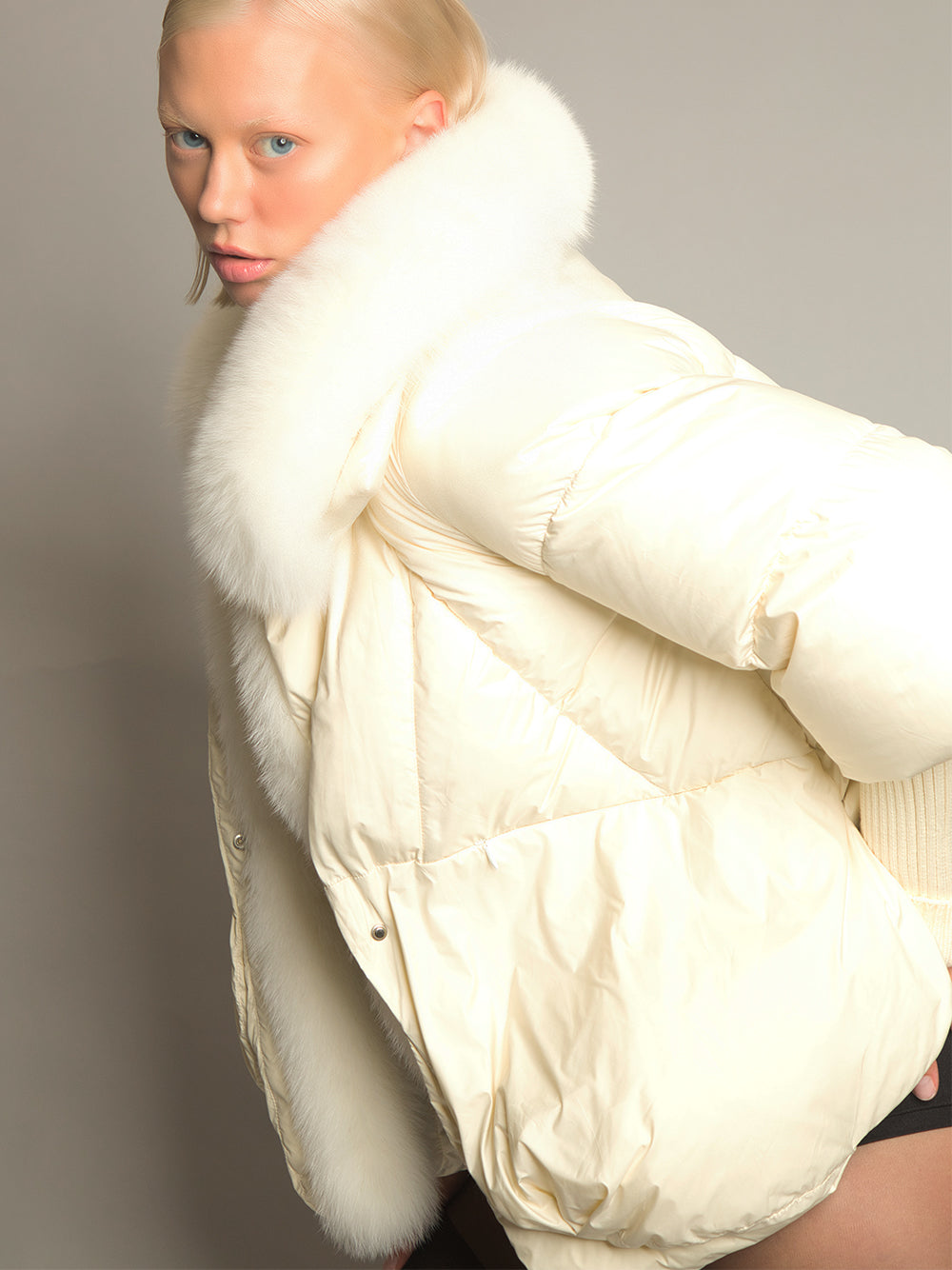 White Fur Trim Collar Ribbed Cuff Puffer Jacket