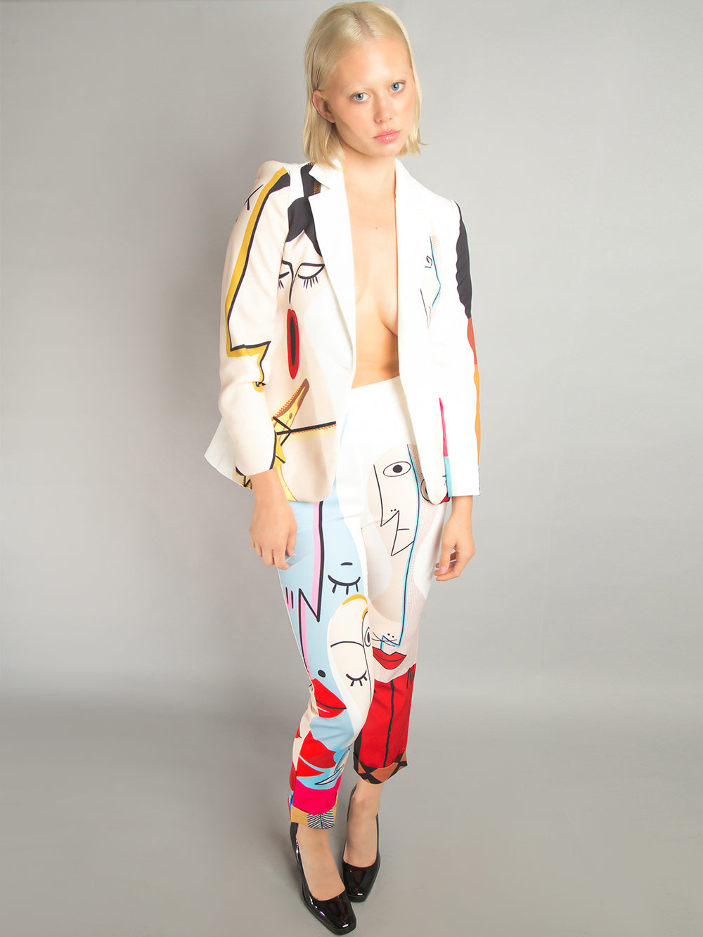 White Abstract Portrait Print Notch Lapel Blazer Cropped Pants Set 5