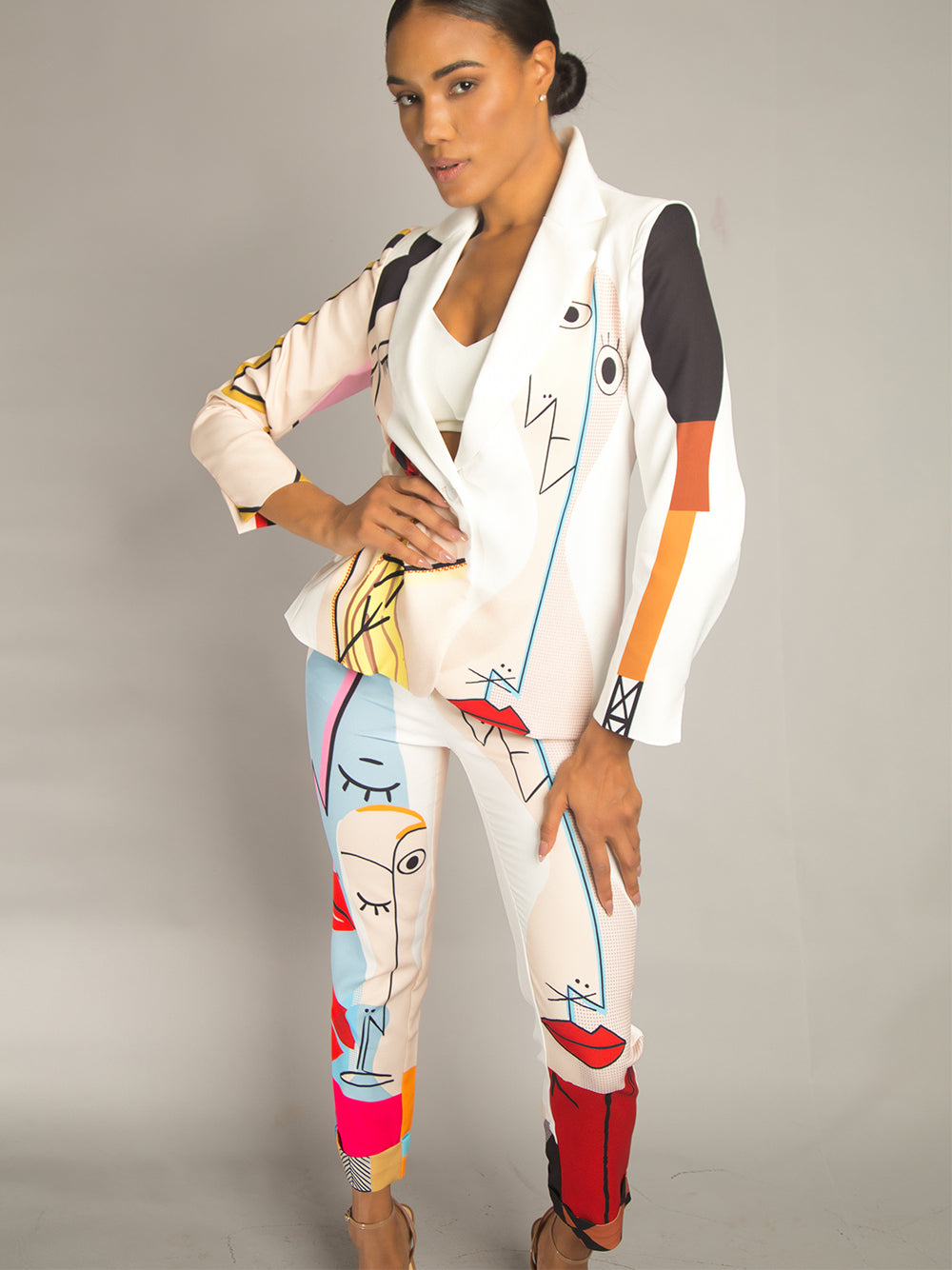 White Abstract Portrait Print Notch Lapel Blazer Cropped Pants Set 8