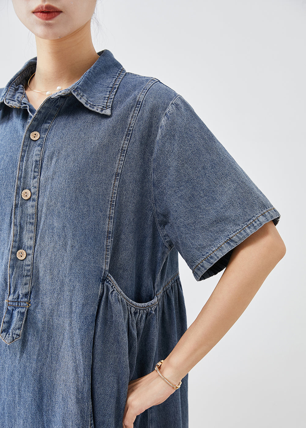 Beautifully Crafted Dress in a Classic Style