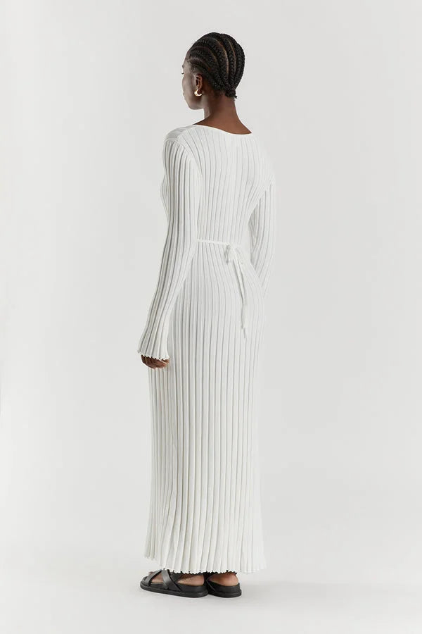 Sasha Timeless Knitted Midi Dress with V Neck and Sleeves Evening Wear Edit
