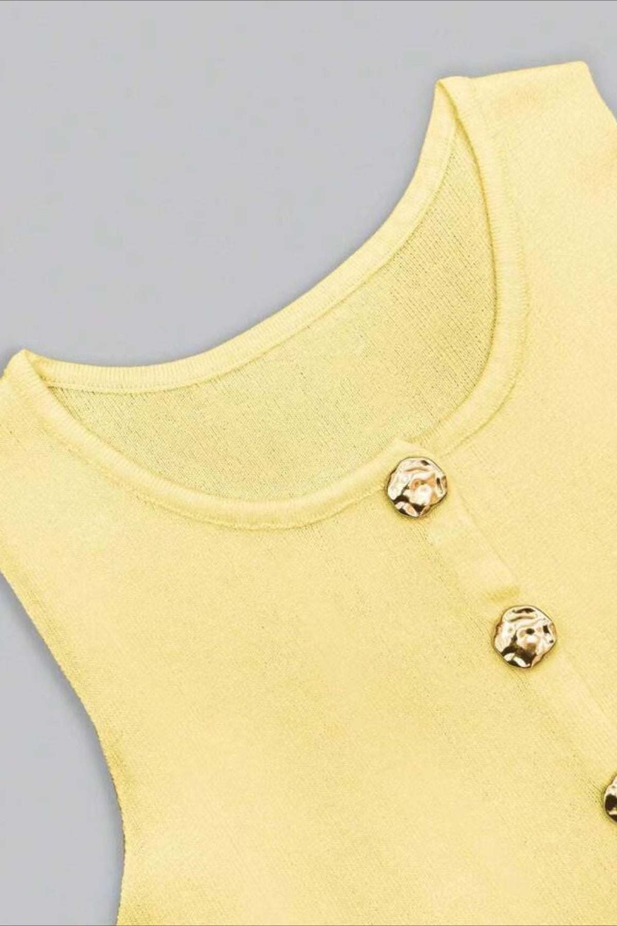 Round Neck Sleeveless Knit Button Front Tank Top