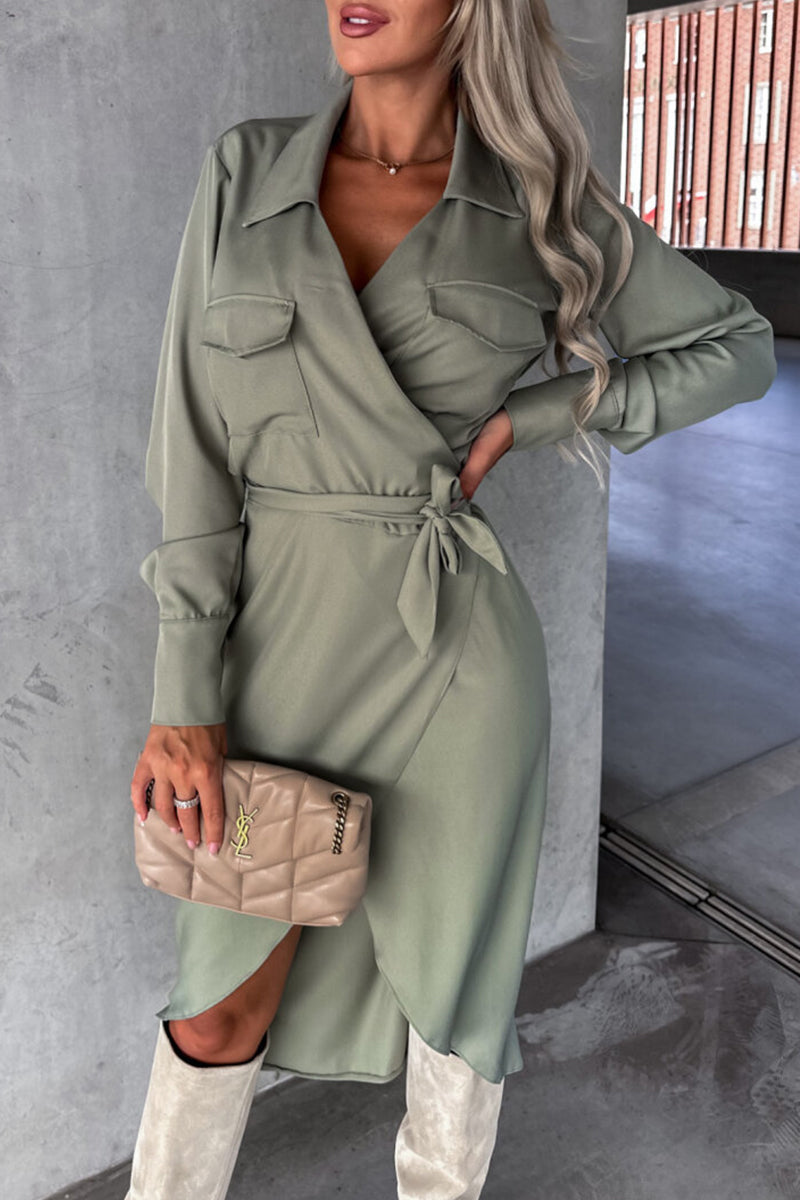 Effortlessly Elegant Dress with a Timeless Design