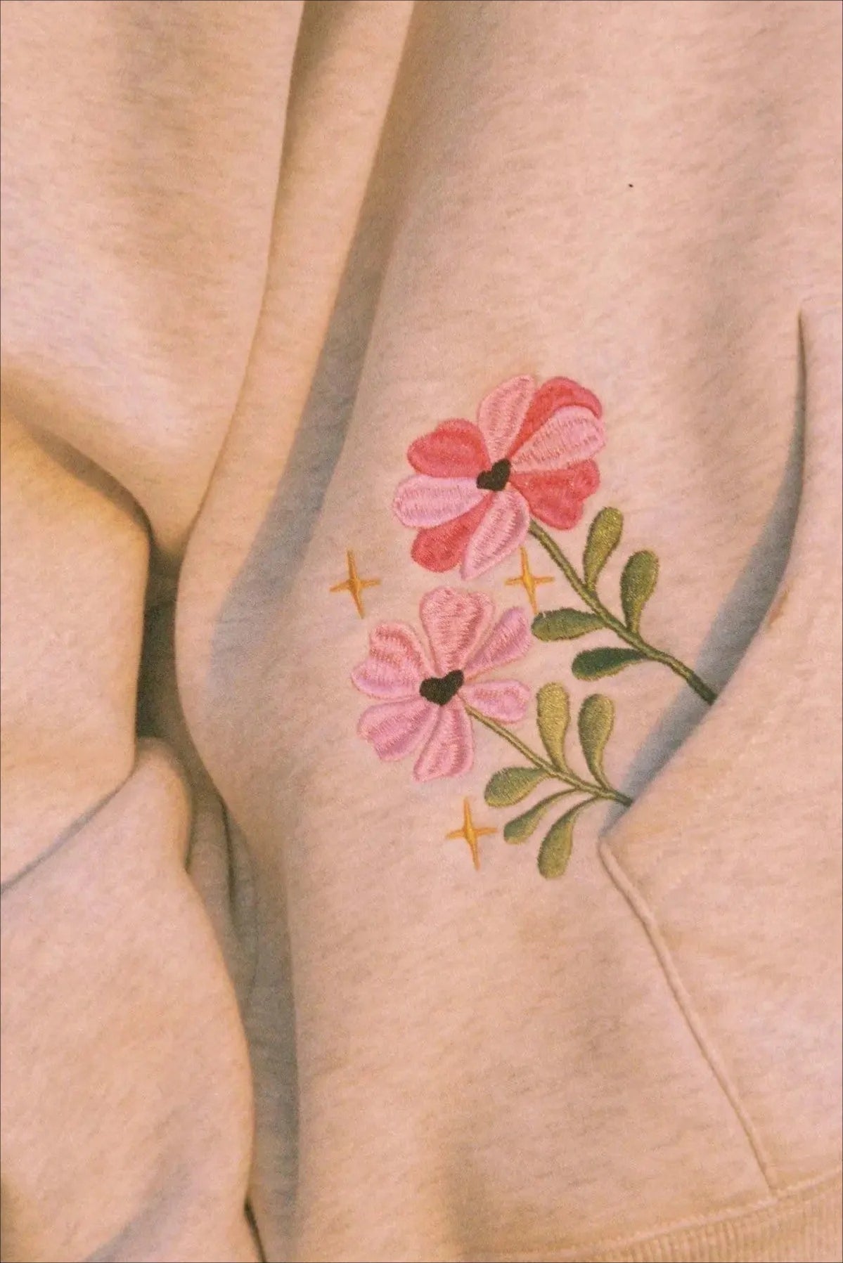 Loose Embroidered Pullover Hoodie