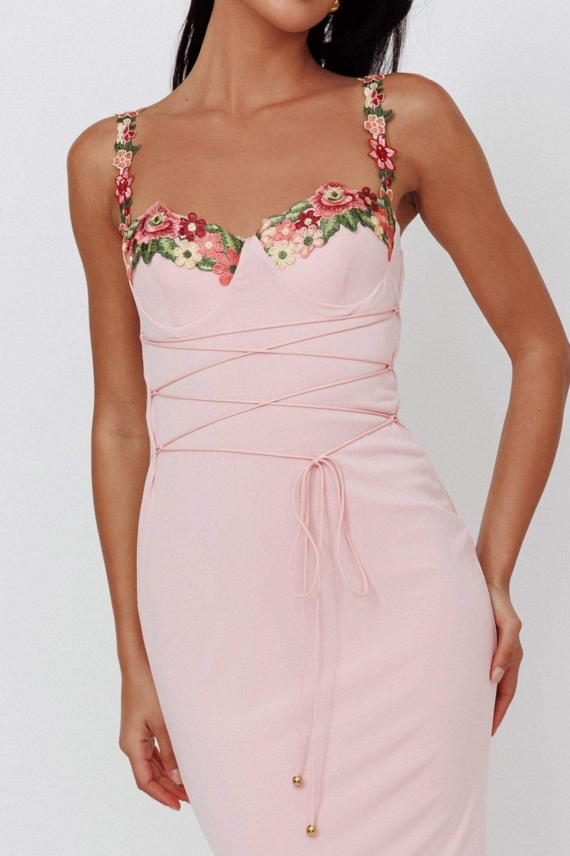 Leonor Chic Midi Dress with Floral Embroidery and Laces Elevated Occasion Wear