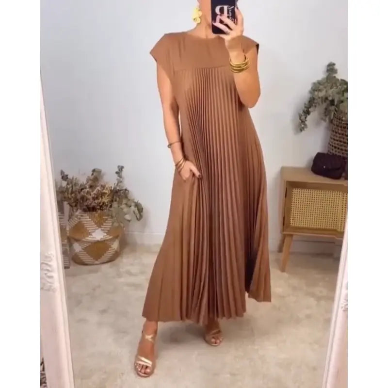 Ofelia Aesthetic Pleated Dress with a Round Neckline Designer Edit