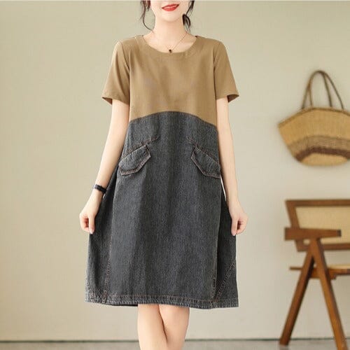 Classic Vintage Dress with a Flattering Fit