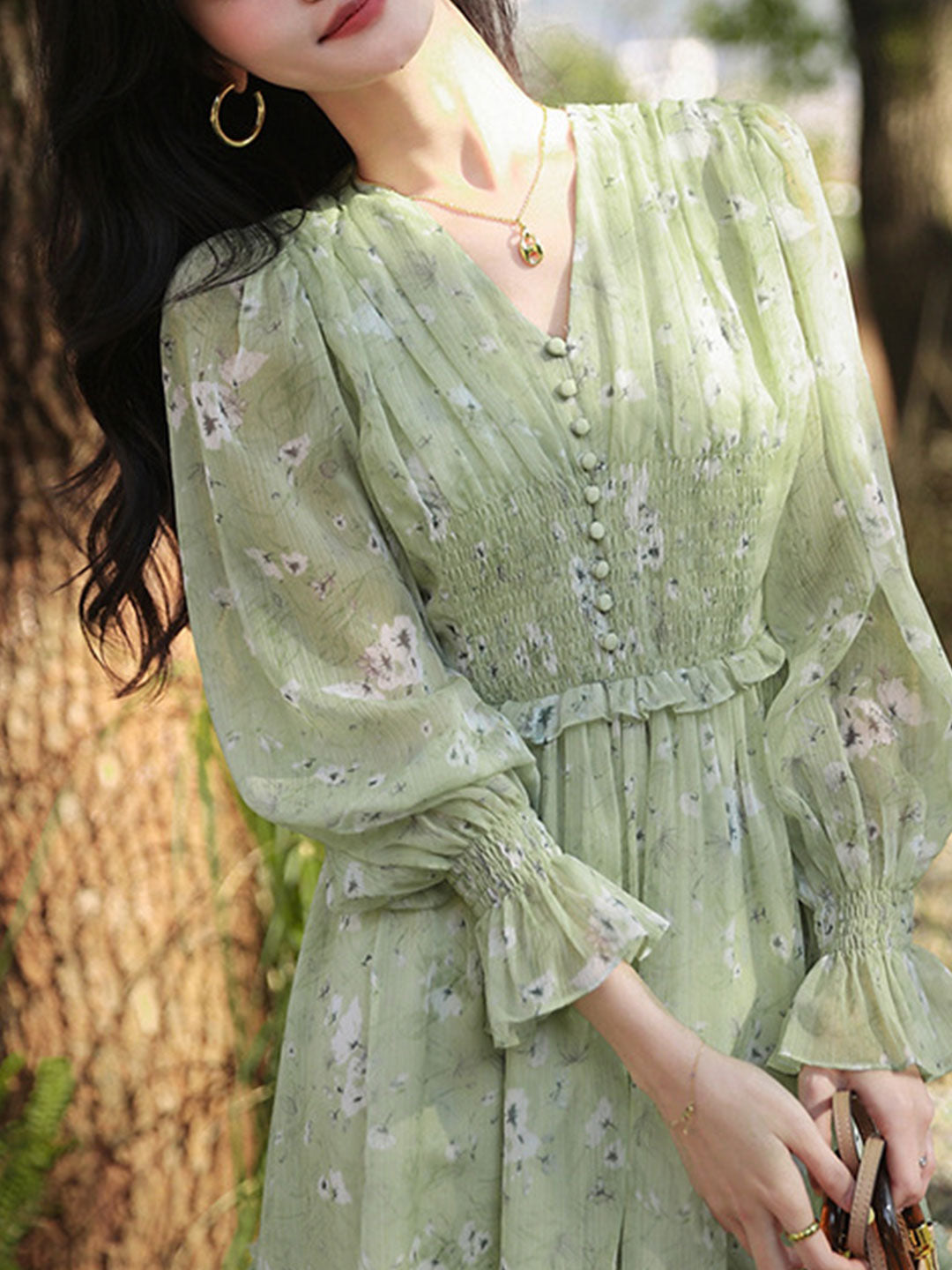 Gracefully Styled Dress for Any Occasion