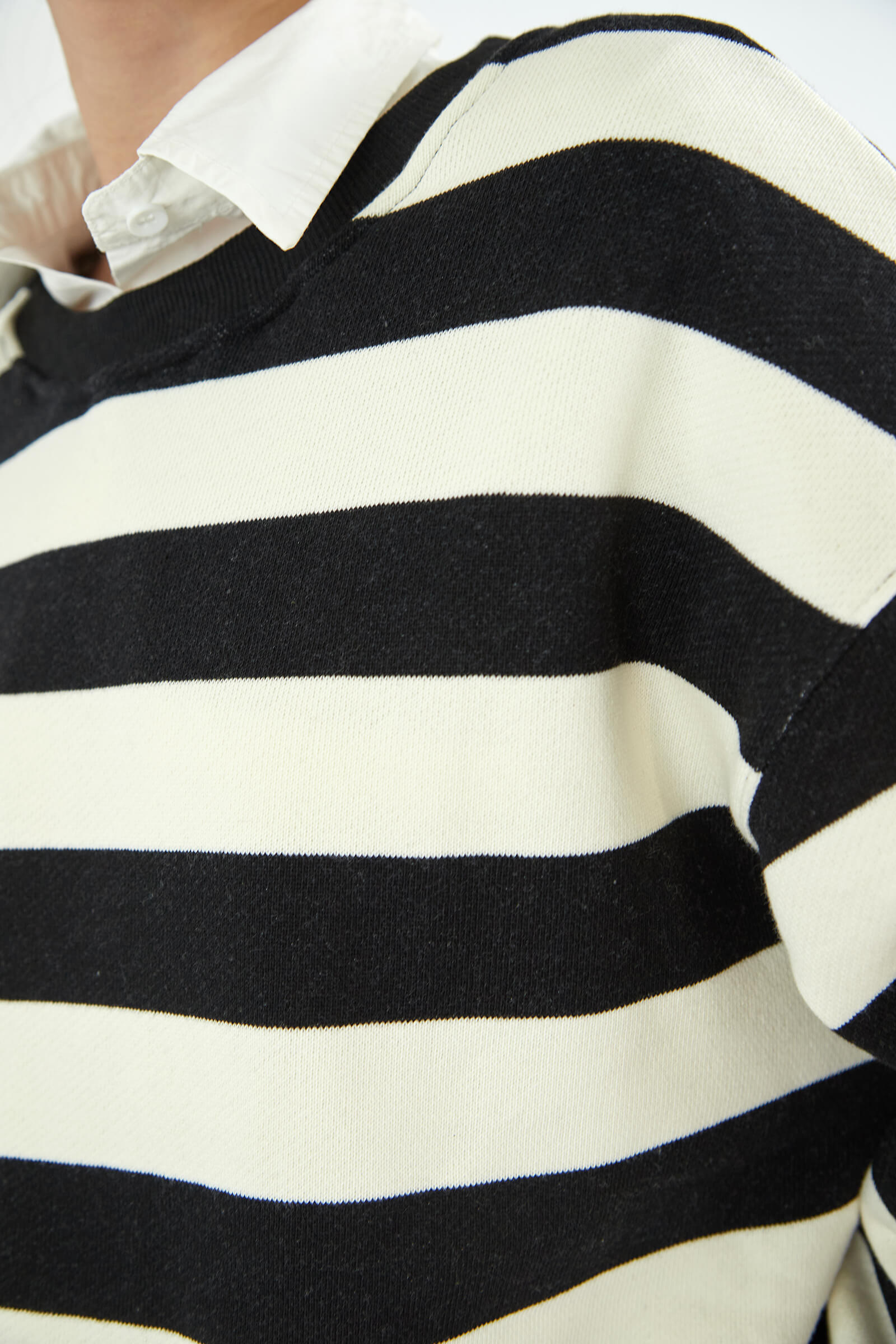 Black Comfort Striped Pullover Sweatshirts