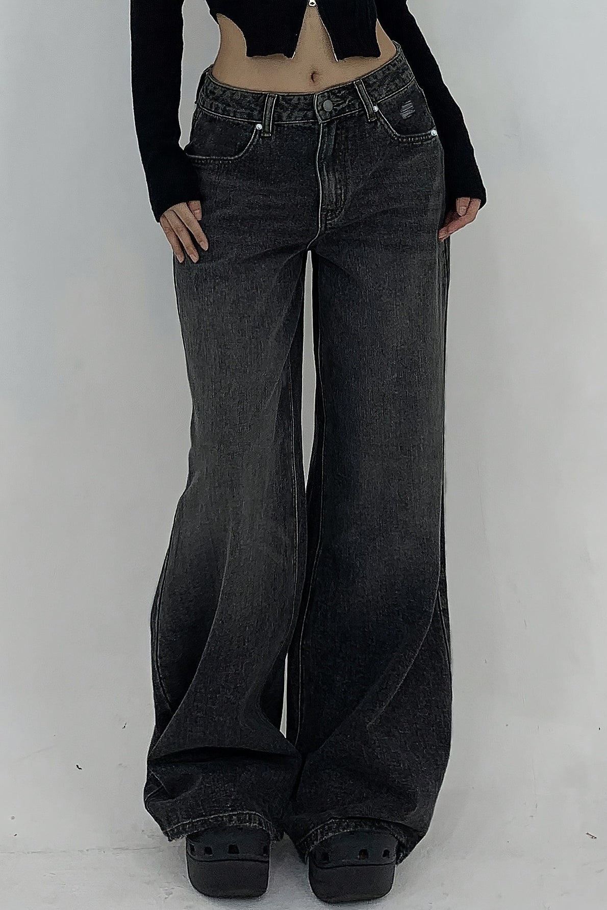 Distressed Wide Leg Floor Length Jeans