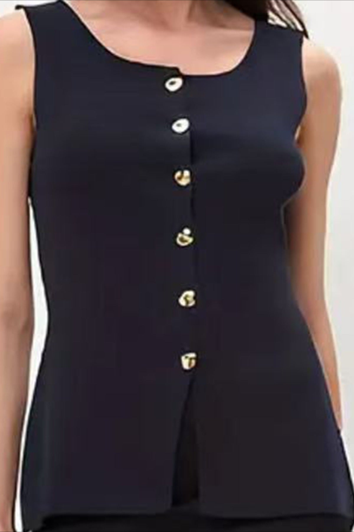 Round Neck Sleeveless Knit Button Front Tank Top