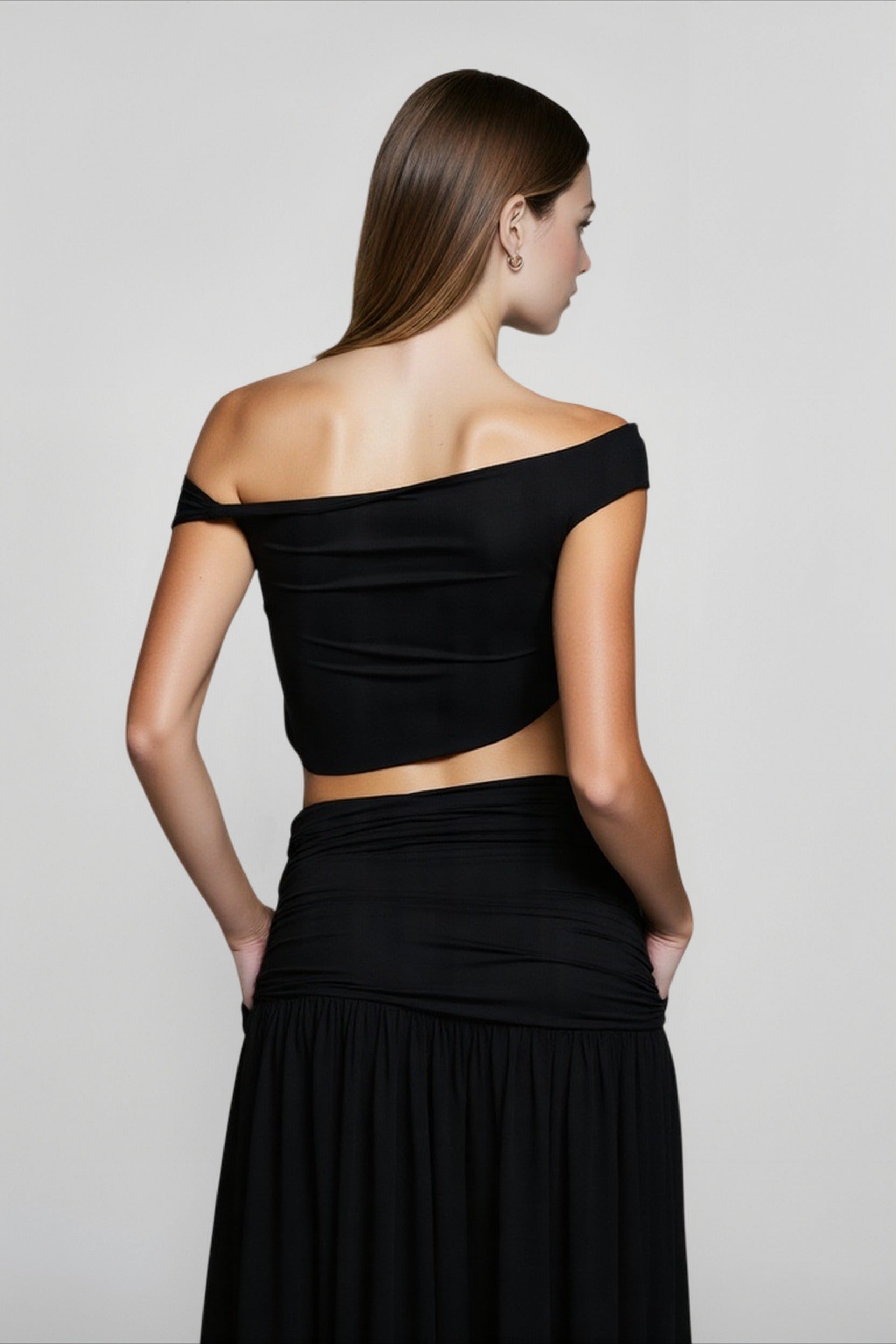 Off shoulder ruched crop vacation set