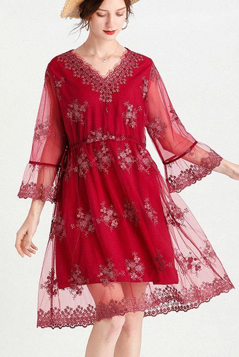Effortlessly Elegant Dress with a Timeless Design