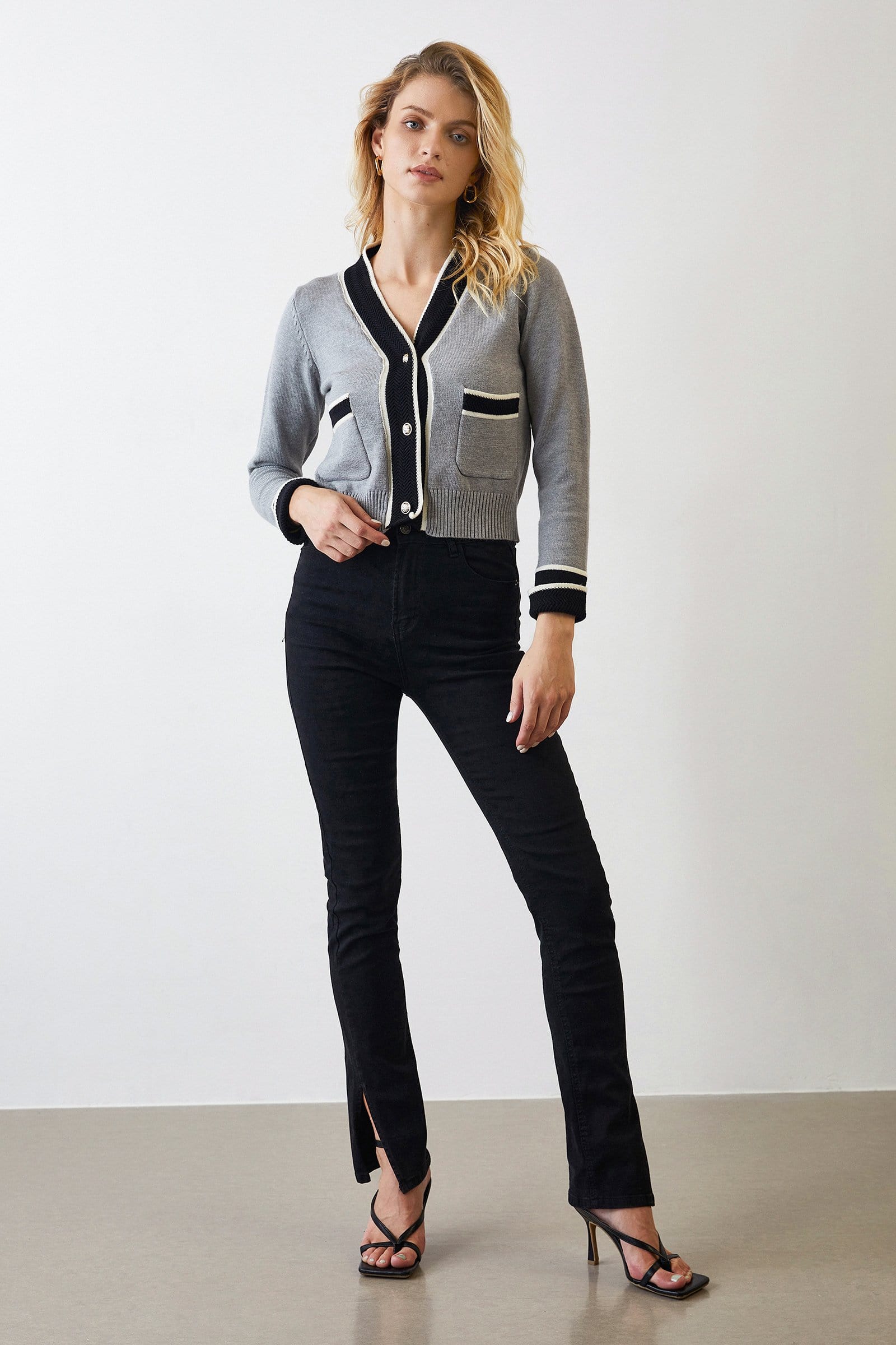 Adelyn Grey Pocketed Cardigan