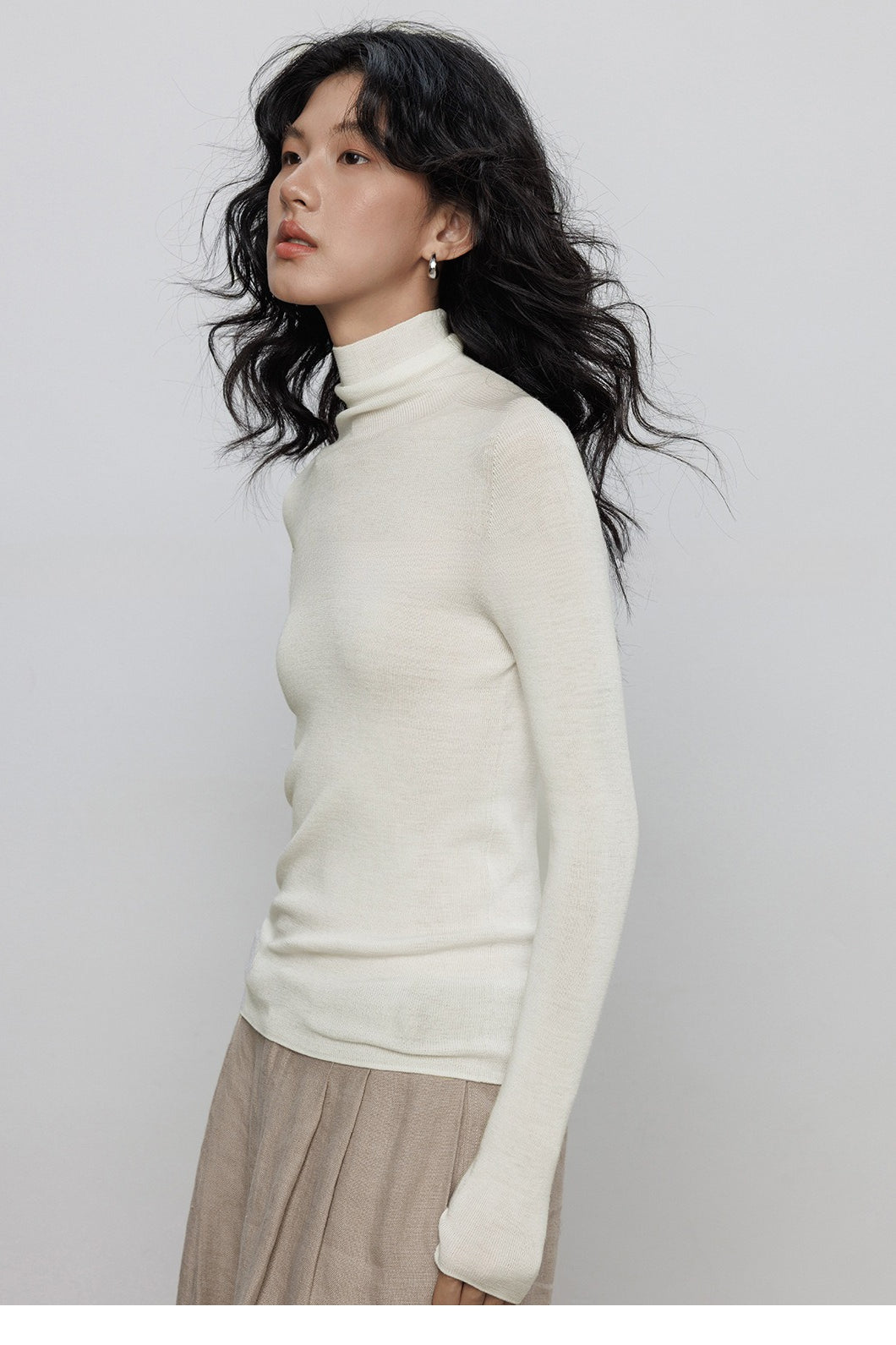 Soft Wool Turtleneck Fitted Stretchy Base Layer