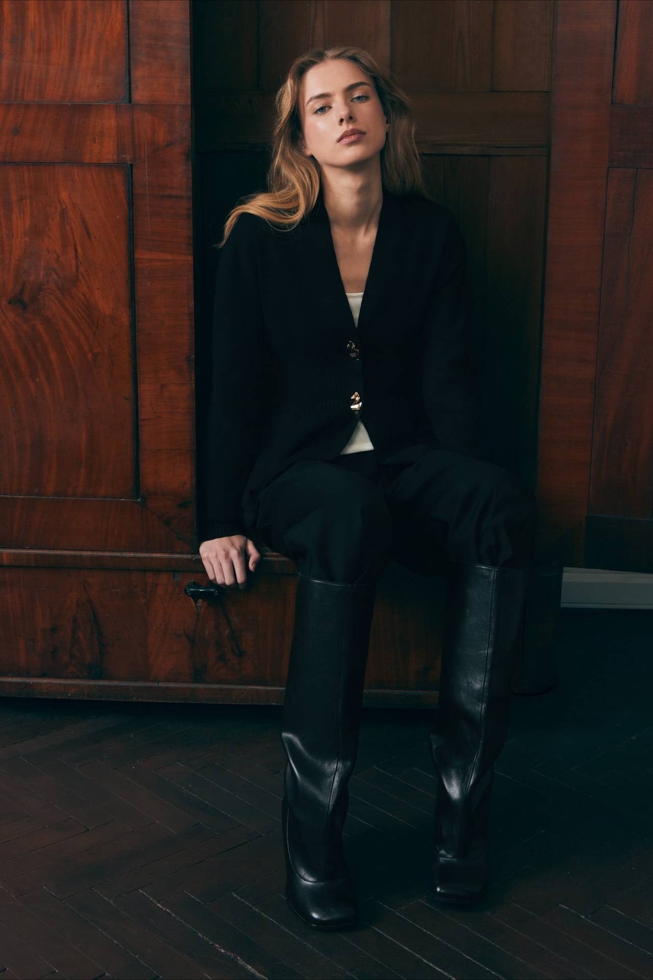 V Neck Long Sleeve Metal Button Split Hem Cardigan