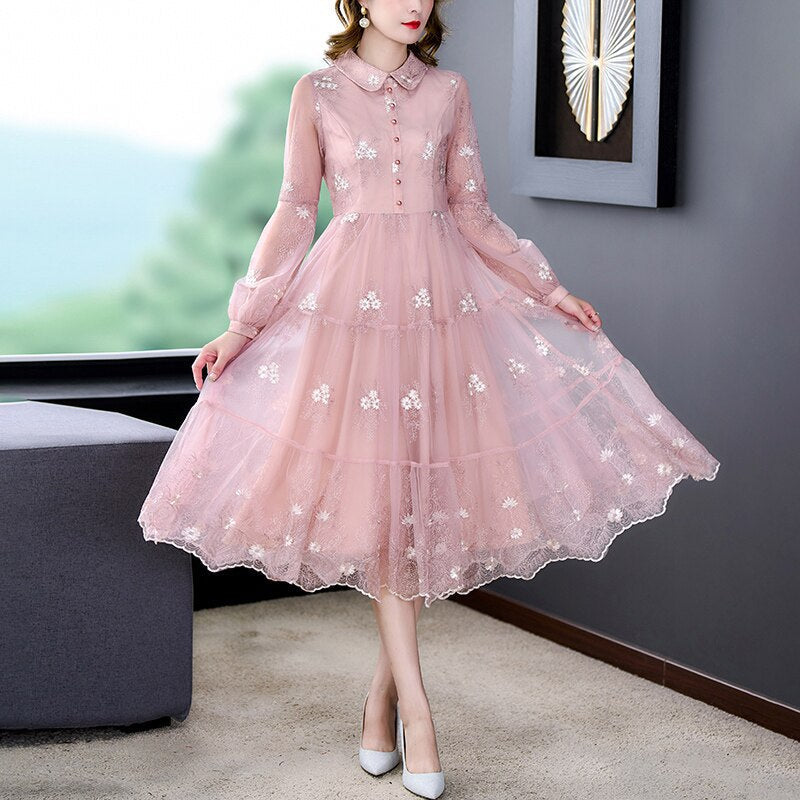 Sophisticated Dress with a Clean Classic Look
