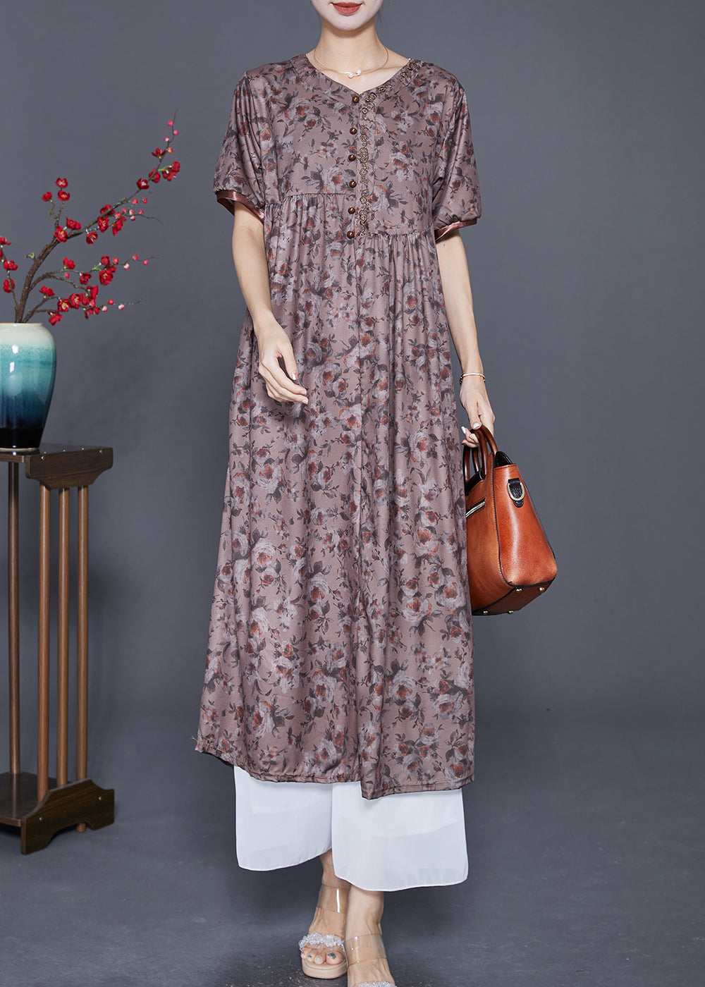 Gracefully Styled Dress for Any Occasion