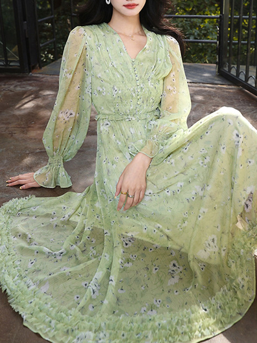 Gracefully Styled Dress for Any Occasion