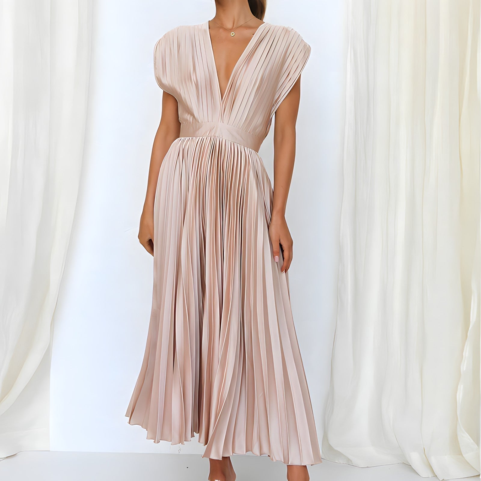 Selena Boutique Dress Chic Silhouette Collection