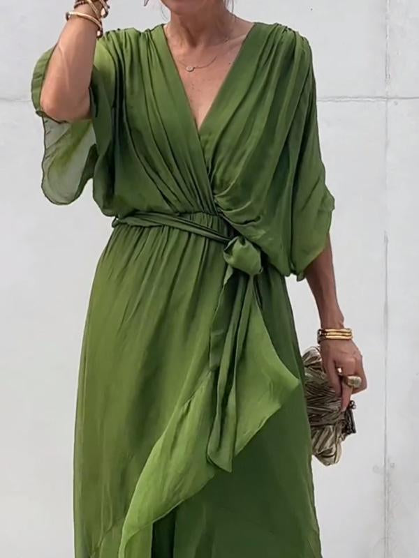 Nives Timeless Dress with V Neckline Chic Silhouette Collection